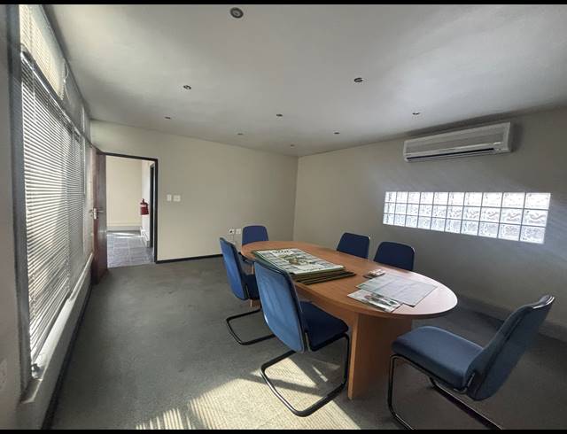 815M² WAREHOUSE TO LET IN BLACKHEATH INDUSTRIAL